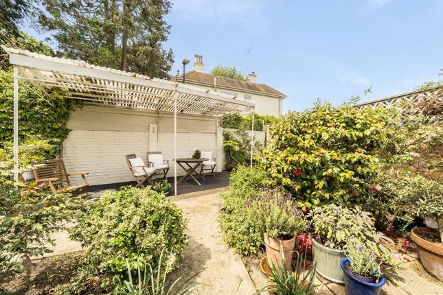 30B, Broad Lane, Hampton photo 4
