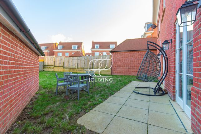 21, Whistler Drive, Barnet photo 4