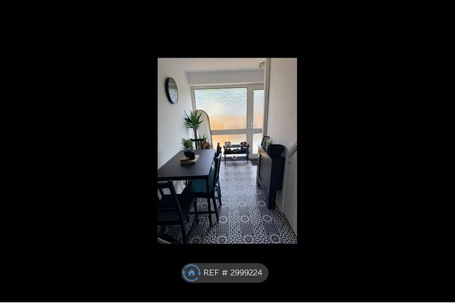 Livale Court, Bettws, Newport photo 2