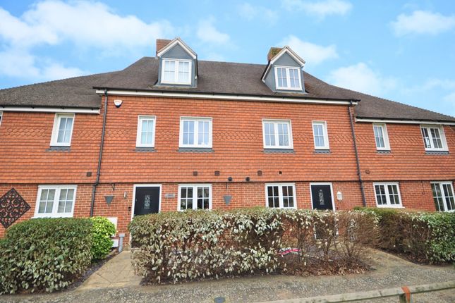 Terraced house to rent in Brookfield Drive, Horley