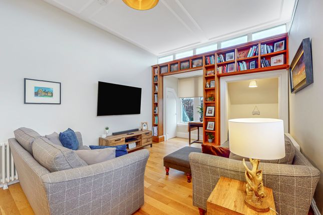 Flat for sale in Huntly Gardens, Glasgow