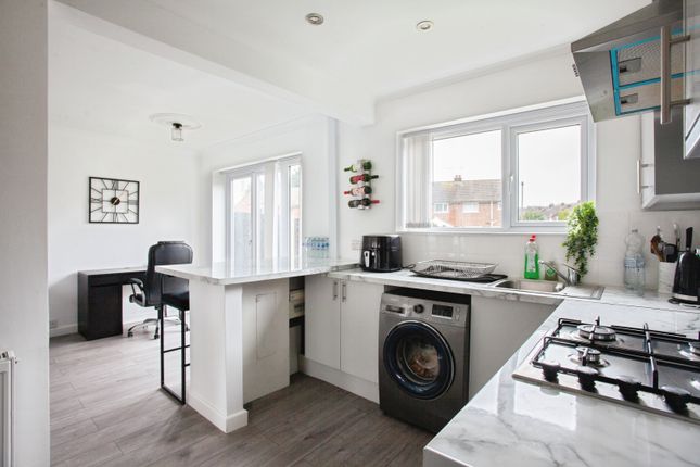 8, Cheltenham Road, Doncaster photo 4
