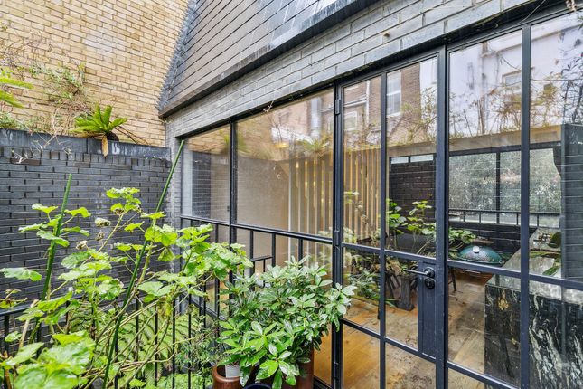 Mews house for sale in Prince Albert Mews, London