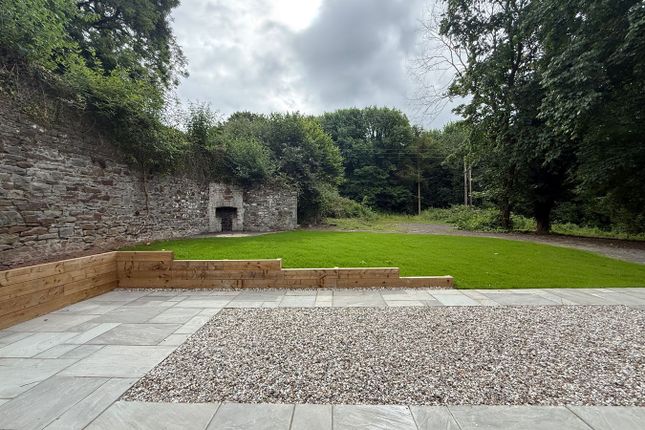Stradey Lodge, Cwmbach Road, Llanelli photo 3