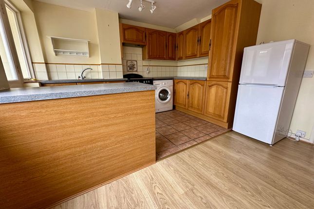 99 Sevenfields, Swindon photo 5