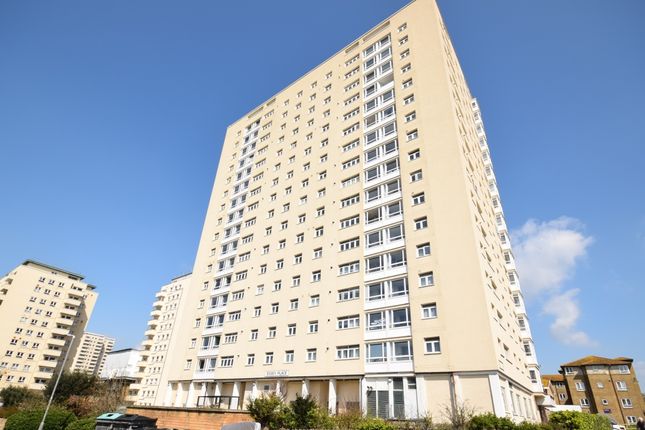 Thumbnail Flat to rent in Essex Place, Montague Street, Brighton