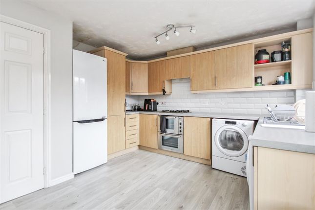 57, Sunningdale Drive, Rushden photo 3