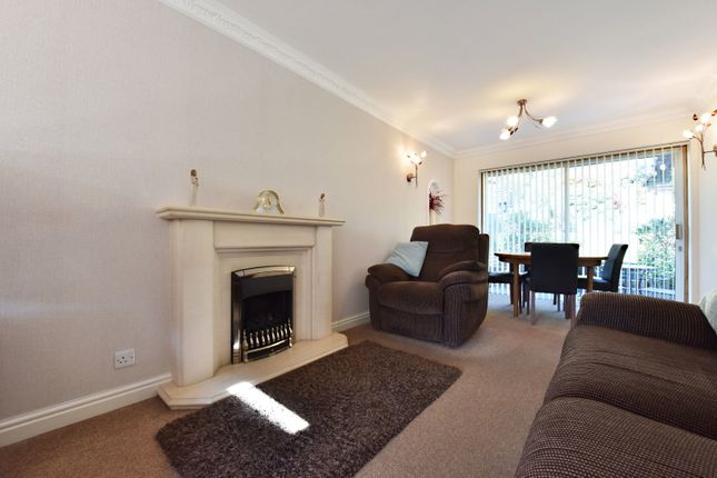 22, Ragees Road, Kingswinford photo 4