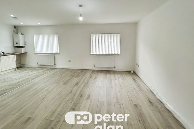 Flat 17, Merthyr Tydfil photo 5