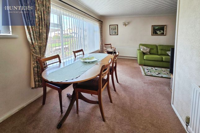 28, Castle View, Bridgend photo 4