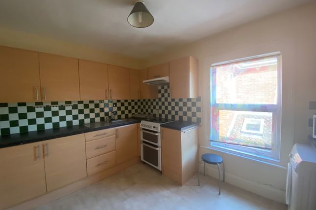 Flat 1, Burnett House, Gillingham photo 4