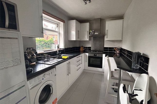 32, Bells Hill, Herts photo 3