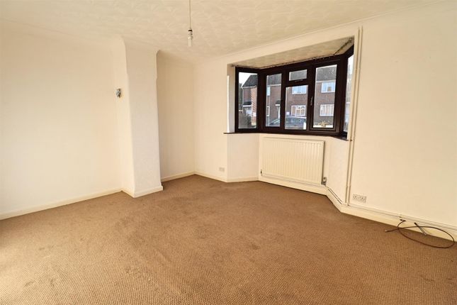 1, Vicarage Avenue, Witham photo 2