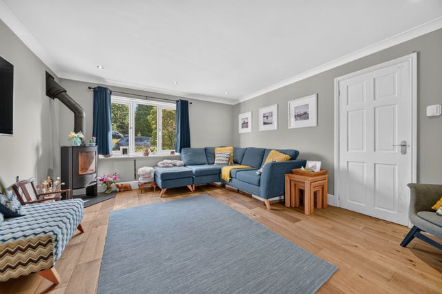 28, Aspen Mount, Leeds photo 3