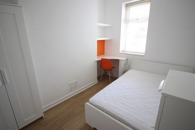 8, Merthyr Street, Cardiff photo 4