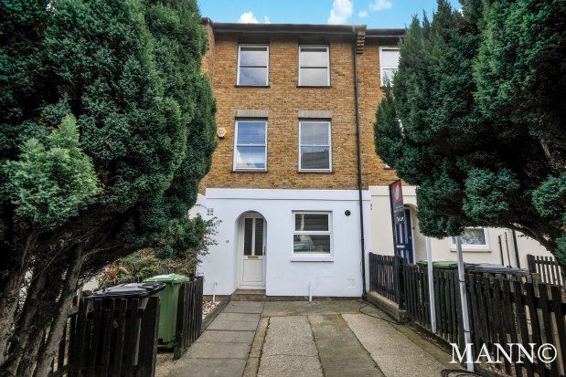 Thumbnail Property to rent in Spring Hill, London