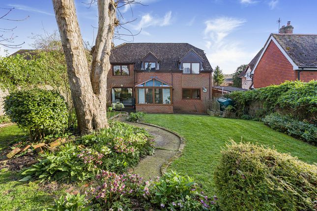 Castell, Stream Road, Upton photo 2