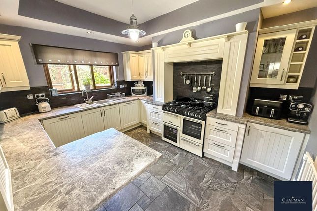 30 Oakfield Terrace, Tonypandy photo 4
