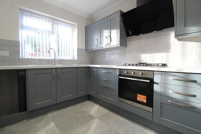 10B, Arundel Road, Luton photo 5