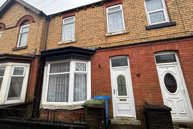 Terraced house to rent in Britannia Street, Scarborough