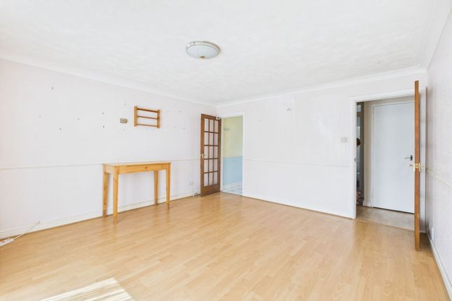 10, Badgers Way, Billingshurst photo 3