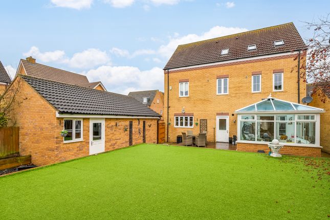 1, Crispin Drive, Bedford photo 3
