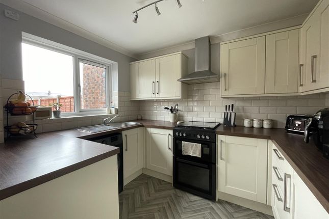 Terraced house to rent in Hill Top Close, Ewloe, Deeside