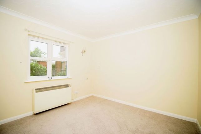 Flat for sale in Jenner Court, Weymouth