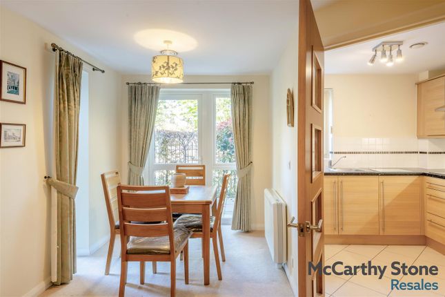 4 Dutton Court, Station Approach, Off Station Road, Cheadle photo 4