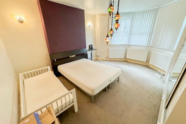 Thumbnail Flat to rent in Alkham Road, Stoke Newington