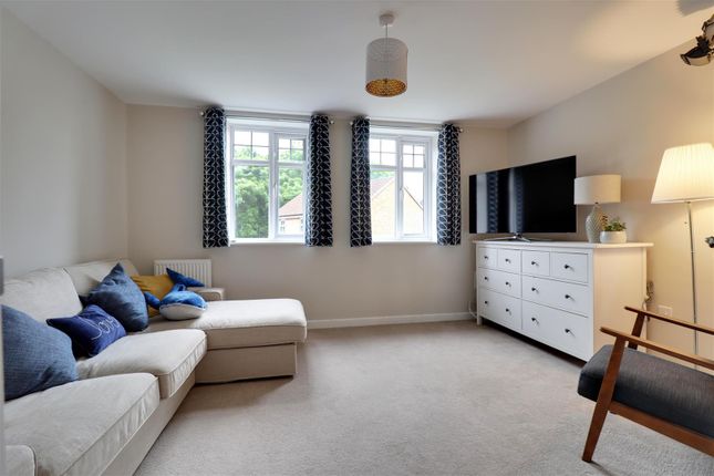 Town house for sale in Broad Avenue, Hessle