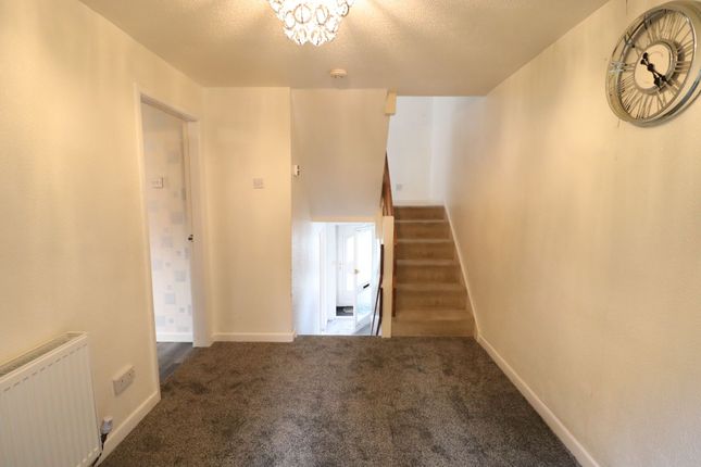 4 Petrel Close, Blackburn photo 5