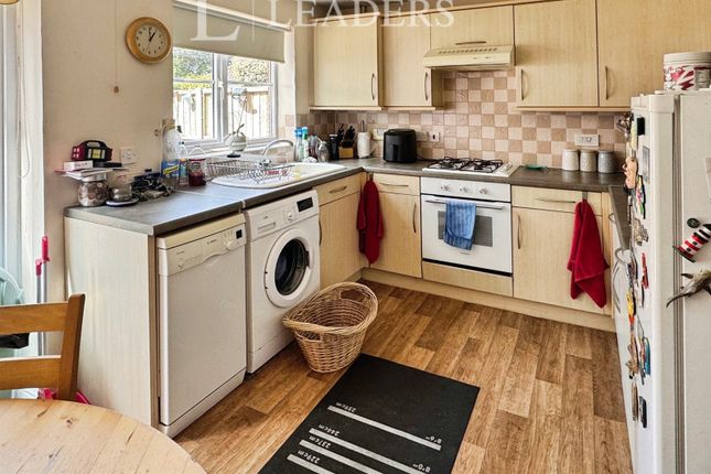 16, Wagtail Road, Horndean photo 2