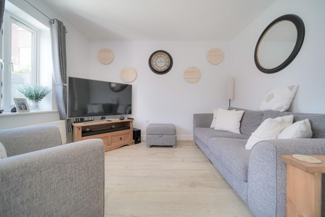 19, Linnet Lane, Melksham photo 3