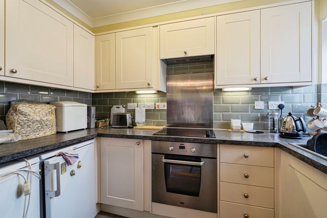 47, Ashdown Court, CROMER photo 2
