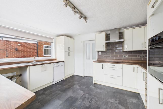 27, Seaton Road, Hessle photo 3