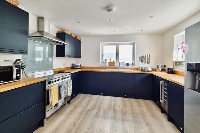 Hendra House, Torleven Road, Porthleven photo 3