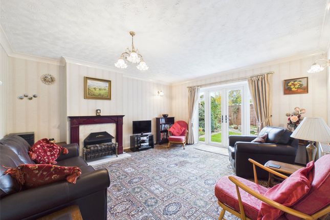 3, Goodmoor Crescent, Gloucester photo 2