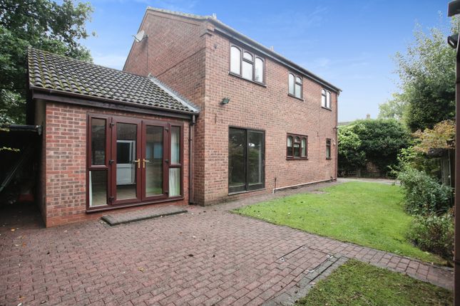Detached house for sale in Fielding Close, Atherstone, Warwickshire