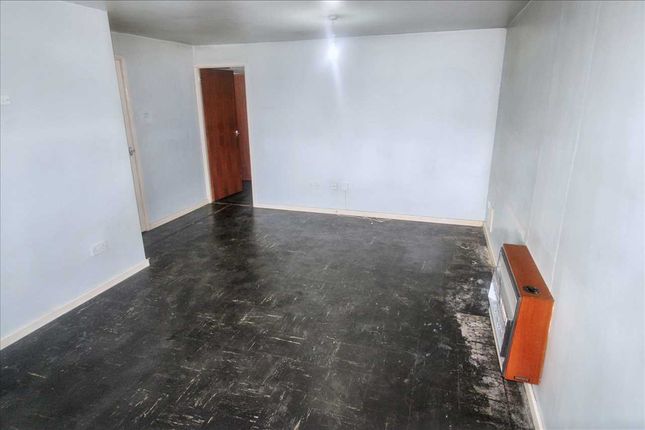 18, Braemar Avenue, Nottingham photo 3