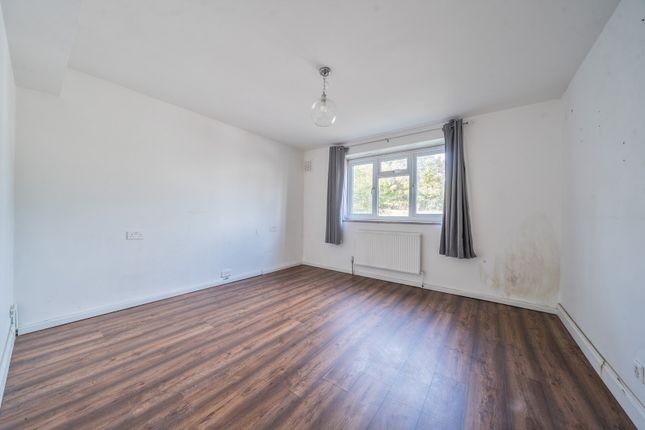 Flat 6, Colin Court,, Ravensbourne Park Crescent, London photo 4
