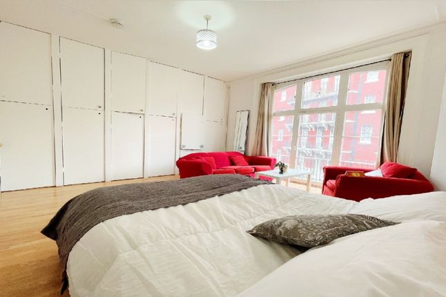 Room to rent in Cabbell Street, London