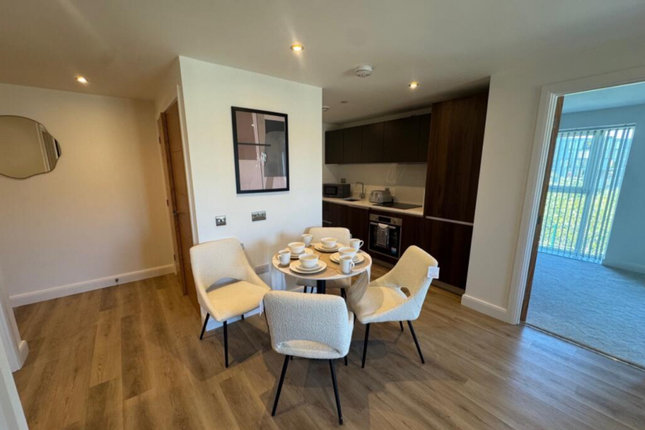 8, Leeds photo 2