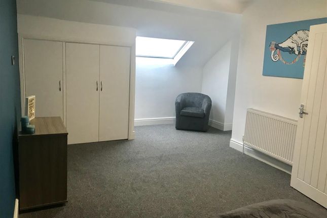 R4, 96, Derbyshire Lane, Nottingham photo 2