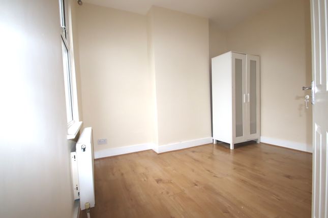 Thumbnail Terraced house to rent in Huxley Road, London