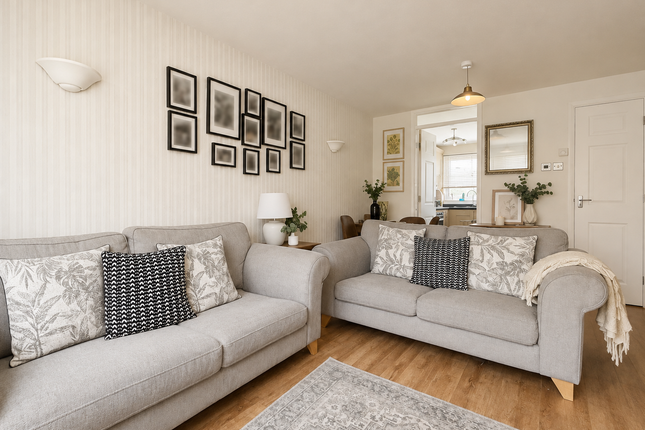 4, Elgin Close, Dudley photo 4