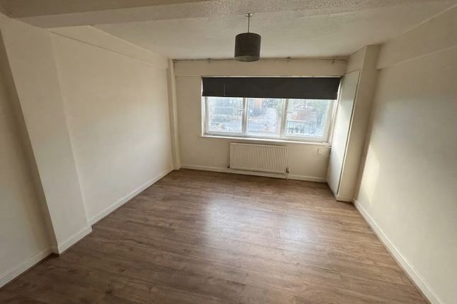 27, Southwark Park Road, London photo 3
