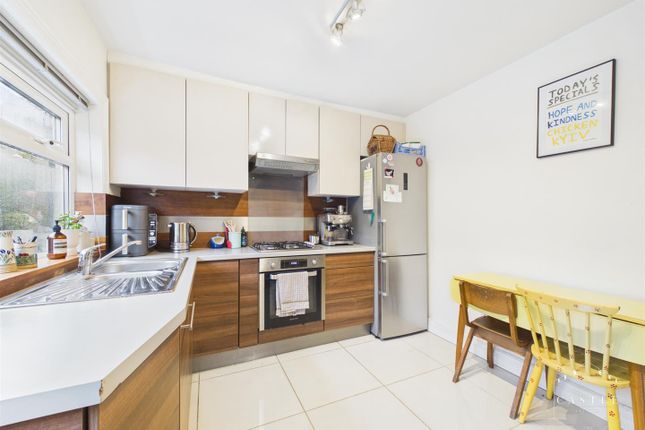 7, Freemans Lane, Hinckley photo 2