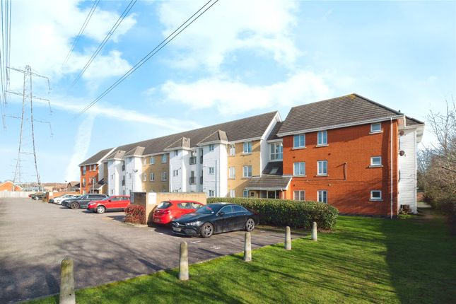 Flat for sale in Fleming Road, Chafford Hundred, Grays, Essex