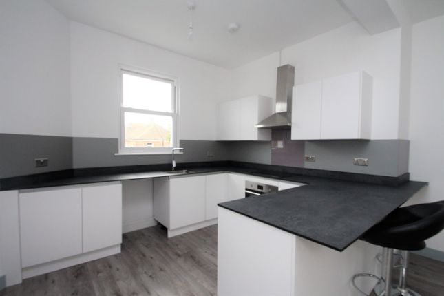 Flat to rent in Boundary Road, Worthing